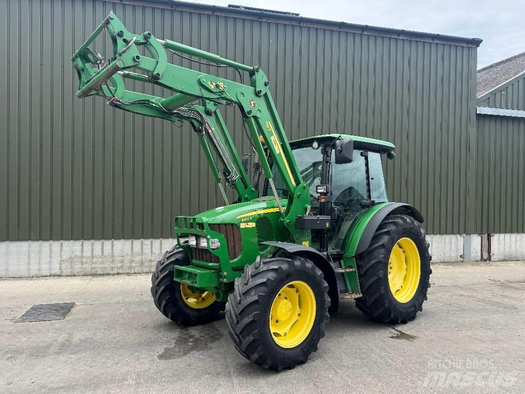 John Deere 5100 R Tractores