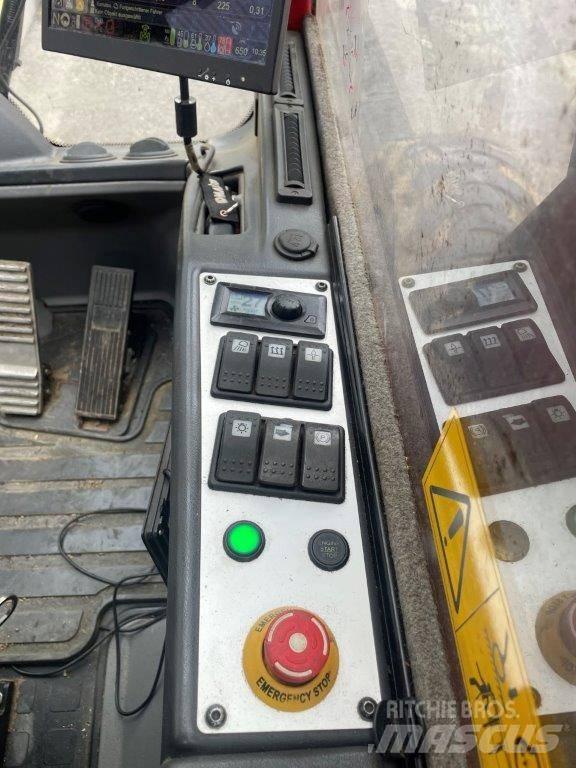 Komatsu 931 XC Cosechadoras