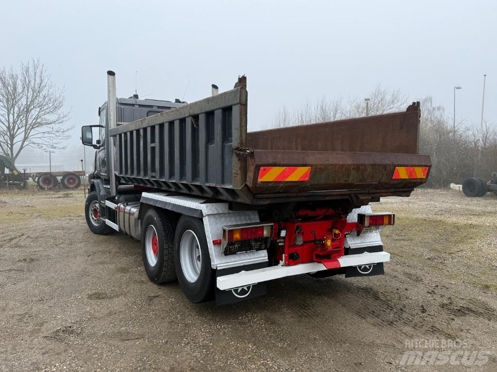 Scania T 144-530 Camiones bañeras basculantes o volquetes