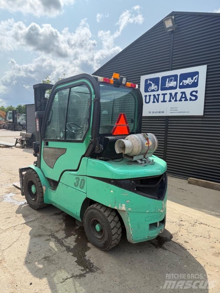 Mitsubishi FG 30 Carretillas LPG