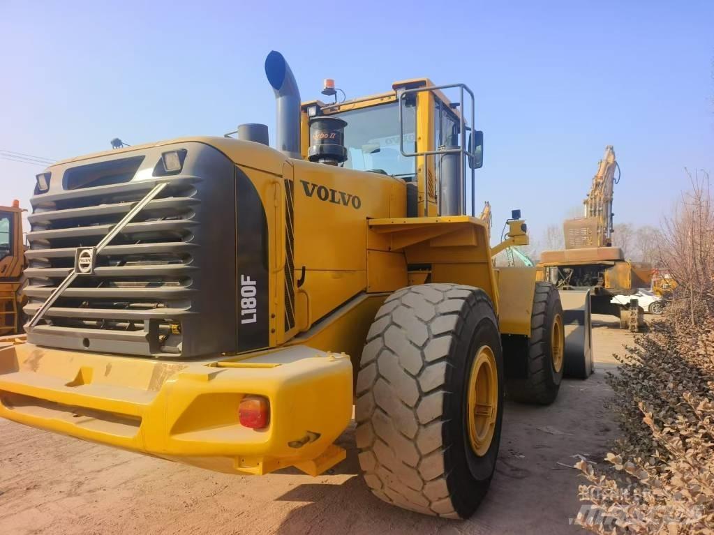Volvo L 180 F Cargadoras sobre ruedas