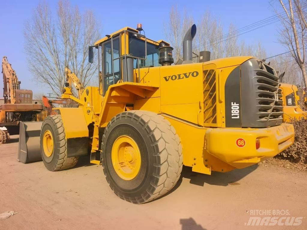 Volvo L 180 F Cargadoras sobre ruedas