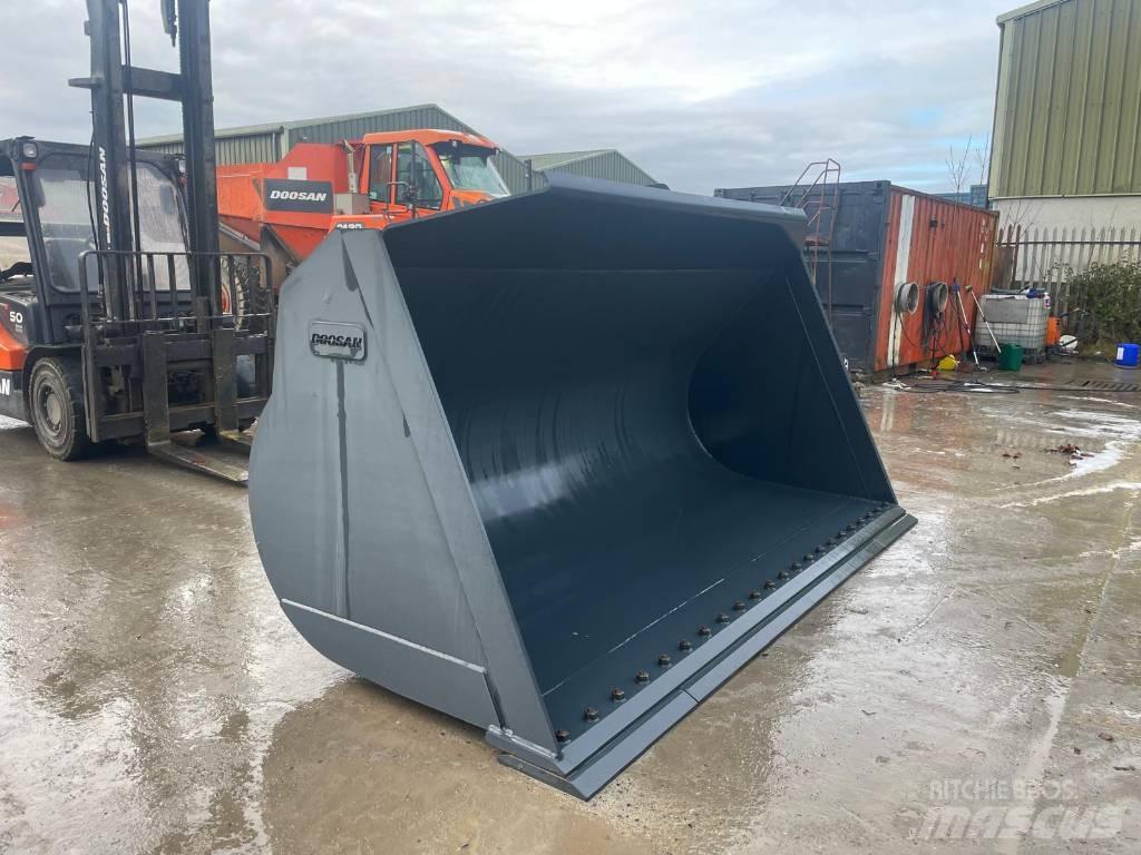 Doosan DL550 bucket Cucharones