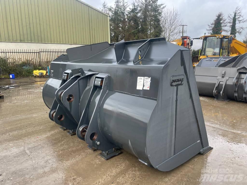 Doosan DL550 bucket Cucharones