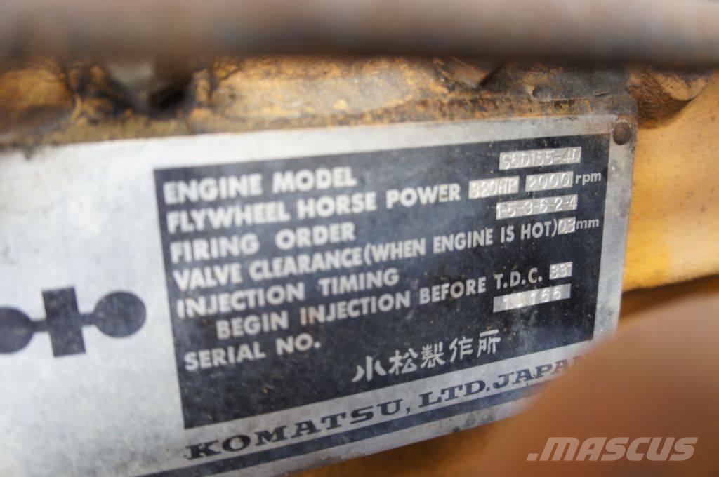 Komatsu D 155 A-1 Buldozer sobre oruga