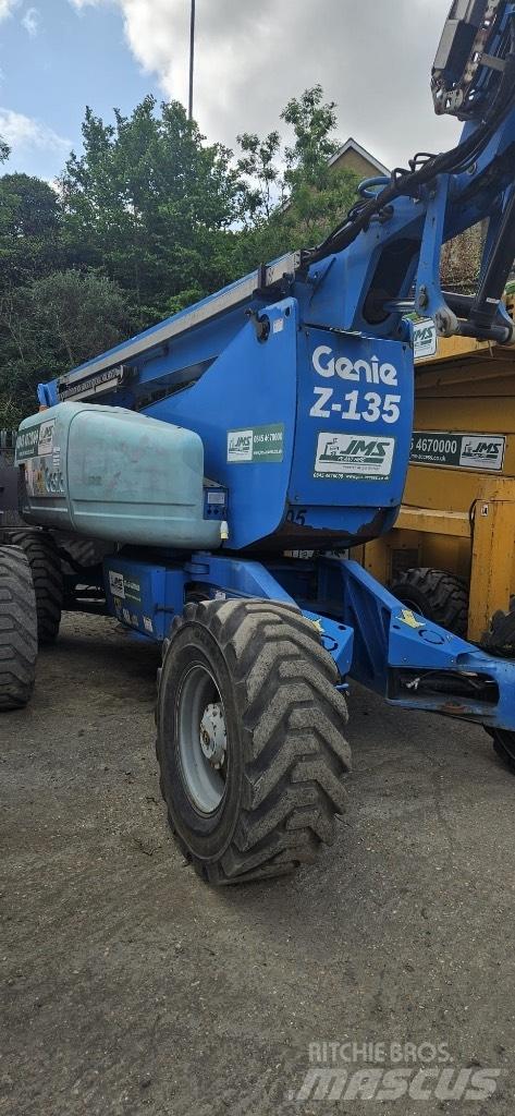 Genie Z 135/70 Plataforma de trabajo articulada