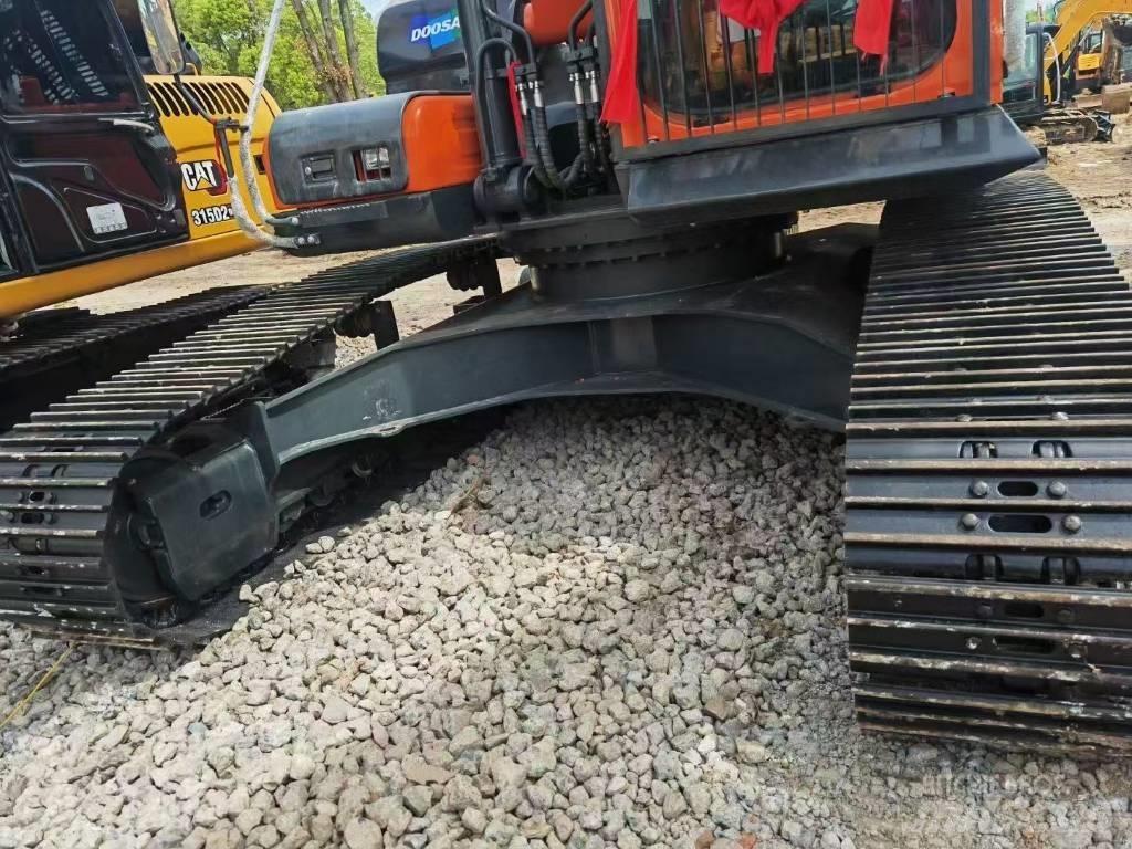 Doosan DX 300 LCA Excavadoras de cadenas