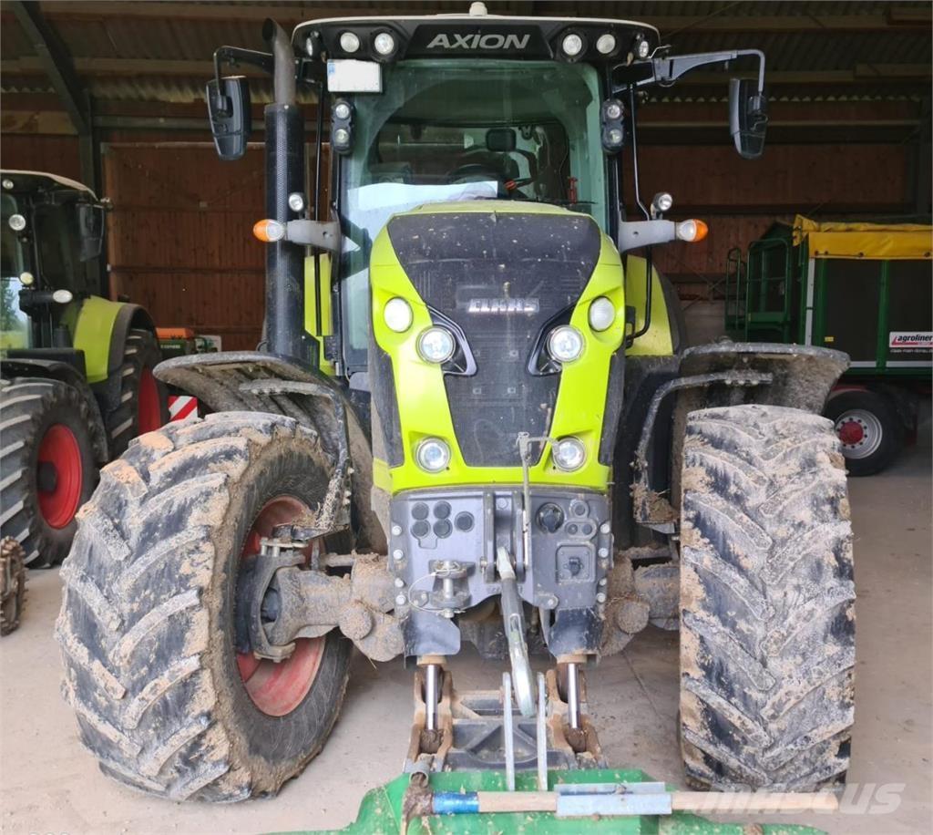 CLAAS Axion 810 Tractores