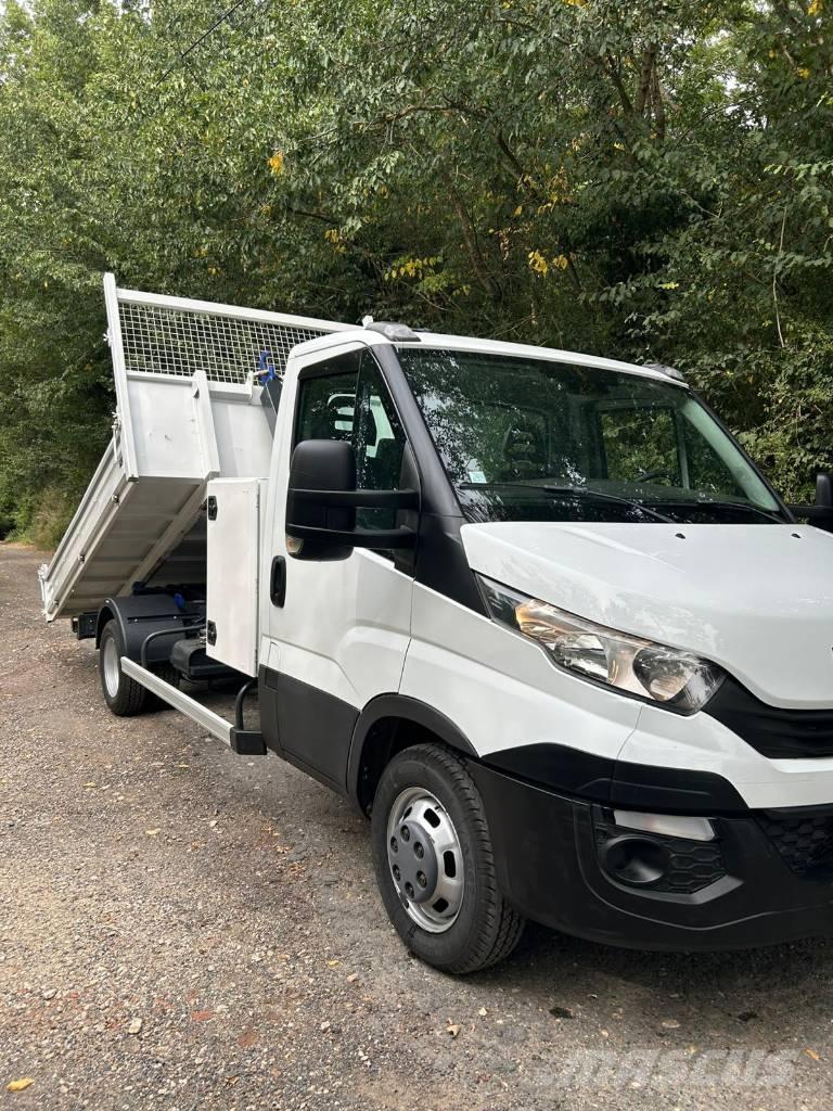 Iveco Daily 35C16 Furgonetas de caja cerrada