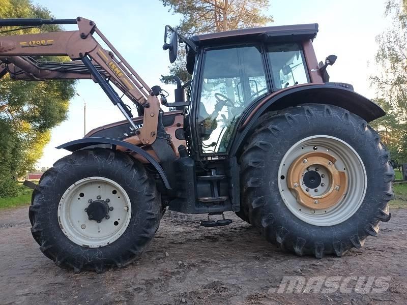 Valtra N 141 Tractores