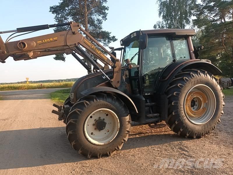 Valtra N 141 Tractores