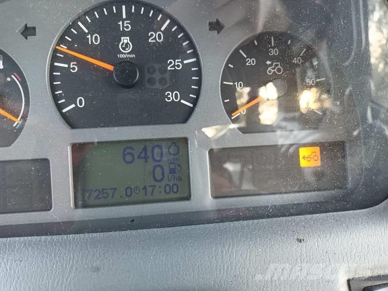 Valtra N 141 Tractores