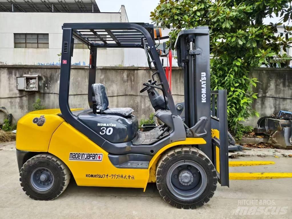 Komatsu FD 30 T-17 Carretillas diesel