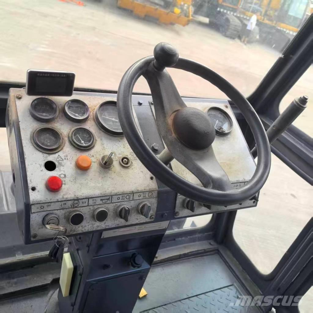 Dynapac CC211 Rodillos de doble tambor