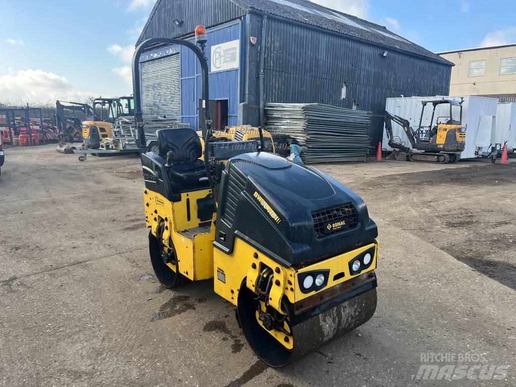 Bomag BW 80 AD-5 Rodillos de doble tambor