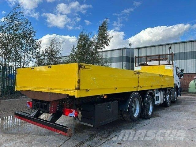 Scania P 320 Camiones plataforma