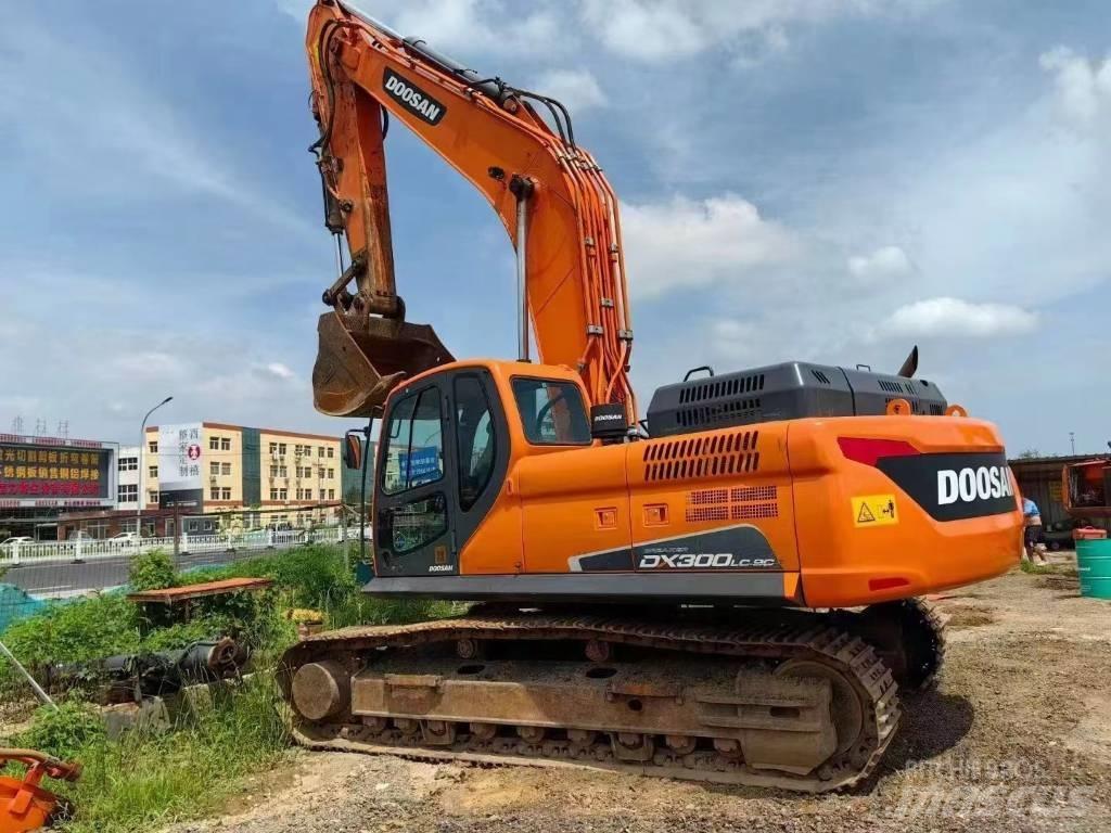 Doosan DX 300 Excavadoras de cadenas