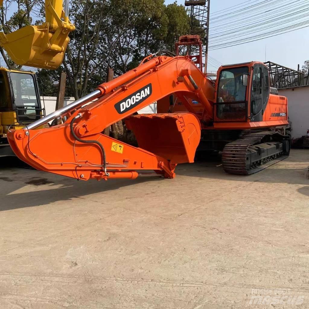 Doosan DX 300 Excavadoras de cadenas