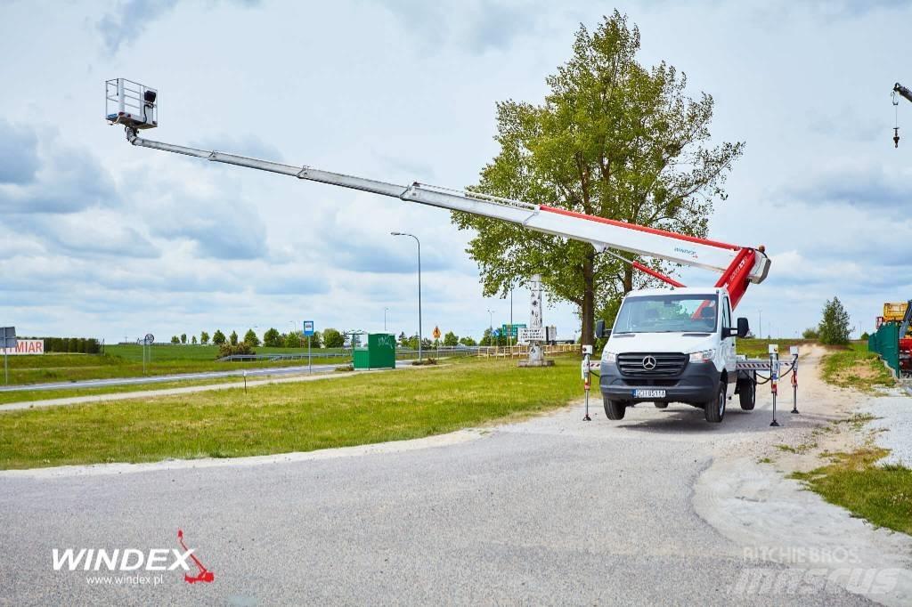 Multitel MTE 270 Plataformas sobre camión