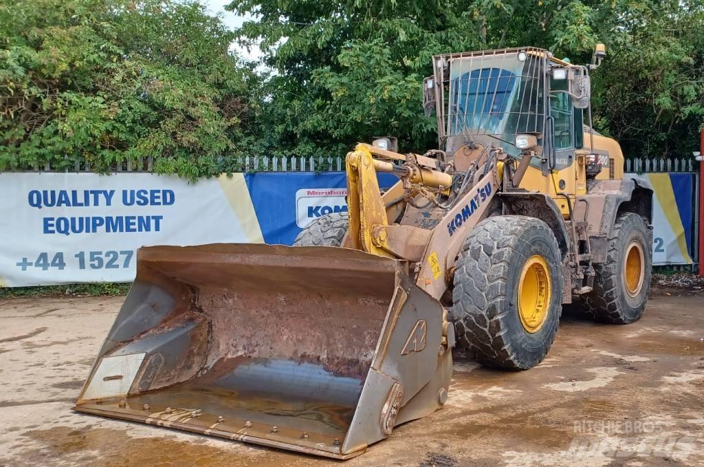 Komatsu WA 200-8 Cargadoras sobre ruedas