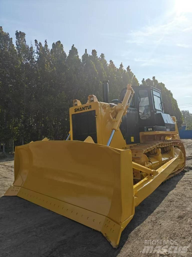 Shantui SD 32 Buldozer sobre oruga