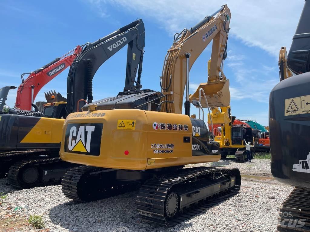 CAT 323D2 Excavadoras de cadenas