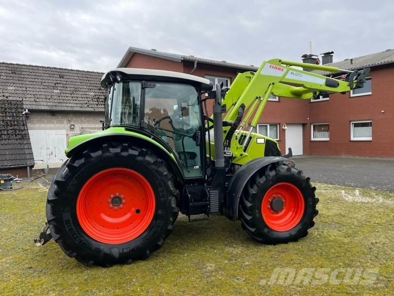 CLAAS ARION 440 Tractores
