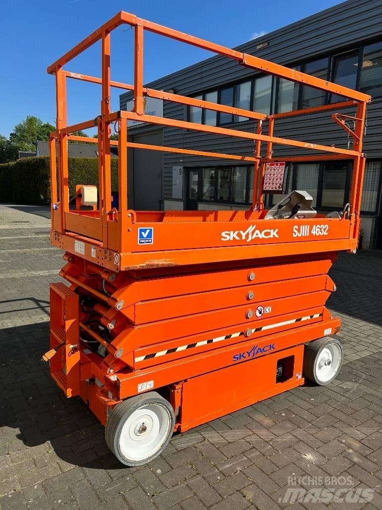 SkyJack SJ III 4632 Plataformas tijera