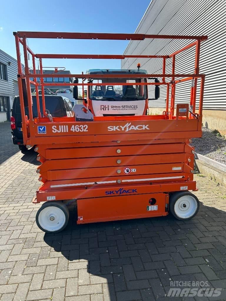 SkyJack SJ III 4632 Plataformas tijera