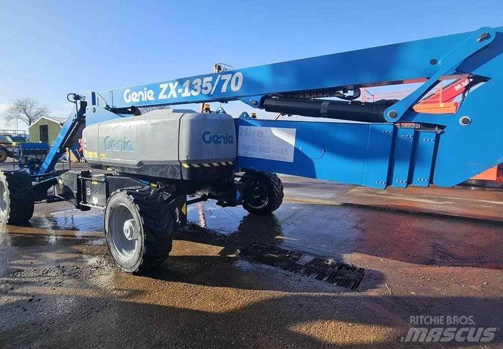 Genie ZX 135/70 Plataforma de trabajo articulada