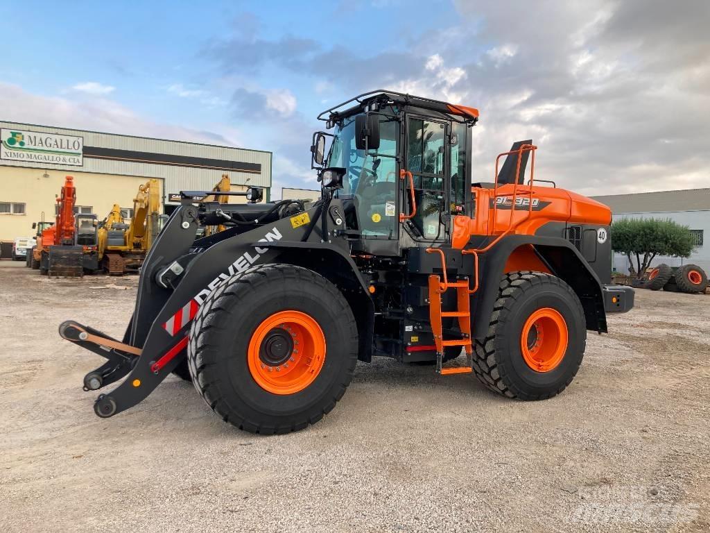 Develon DL 320-7 Cargadoras sobre ruedas