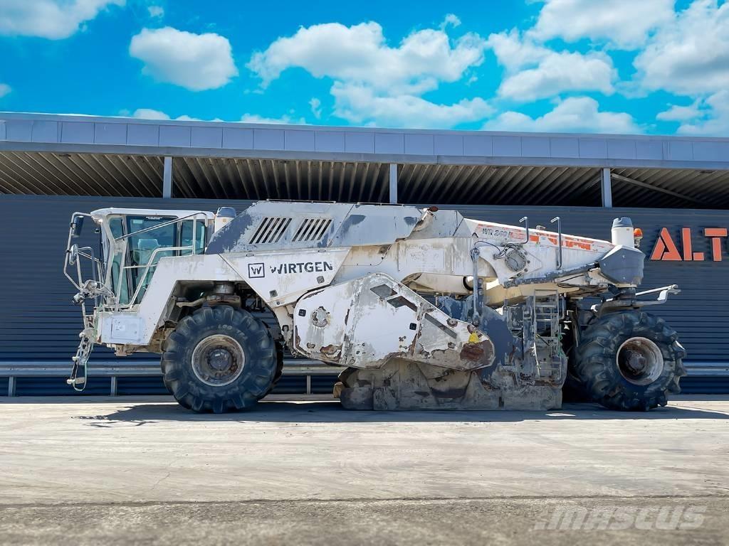Wirtgen WR 2401 Equipos para la estabilización de suelos y reciclaje de asfalto