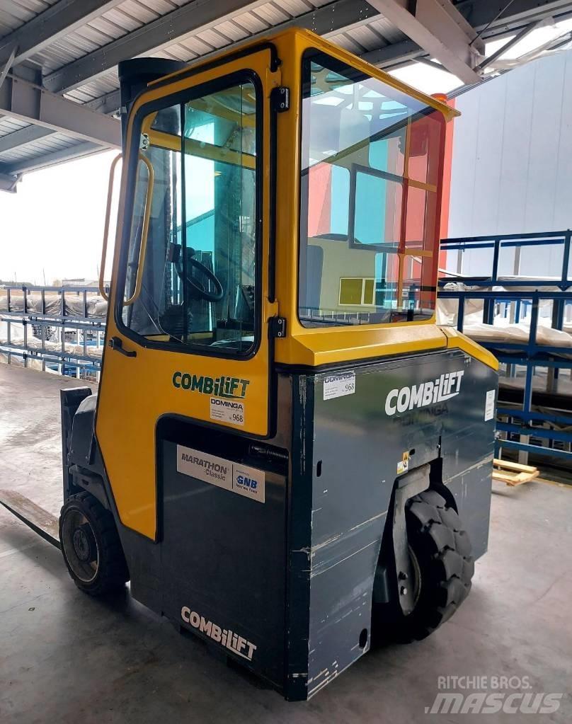 Combilift CBE4 4 vías o cuatro caminos