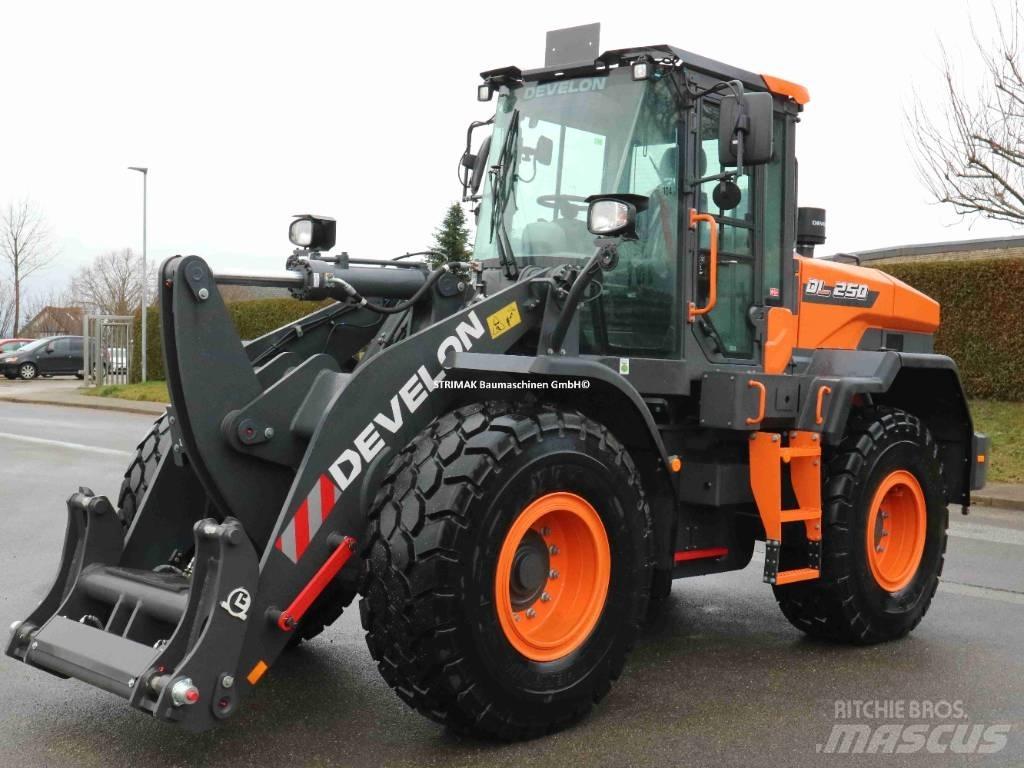 Develon DL 250-7 Cargadoras sobre ruedas