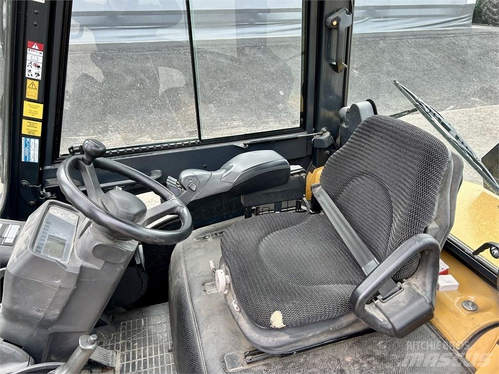 CAT DP 25 NT Carretillas diesel