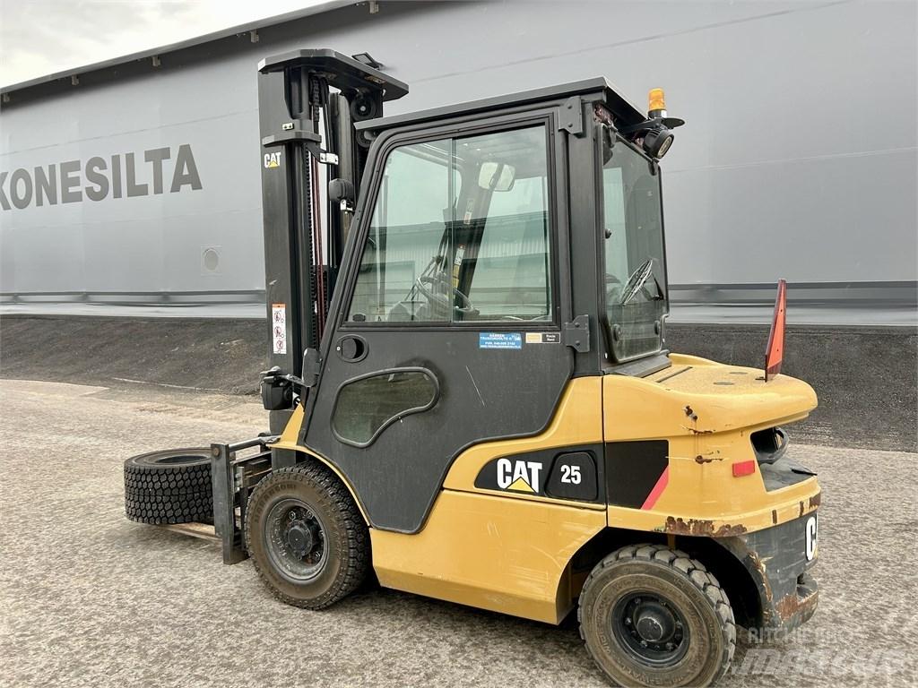 CAT DP 25 NT Carretillas diesel