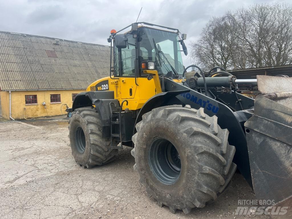 Komatsu WA 320-5 Cargadoras sobre ruedas