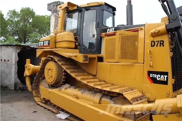 CAT D 7 R Buldozer sobre oruga