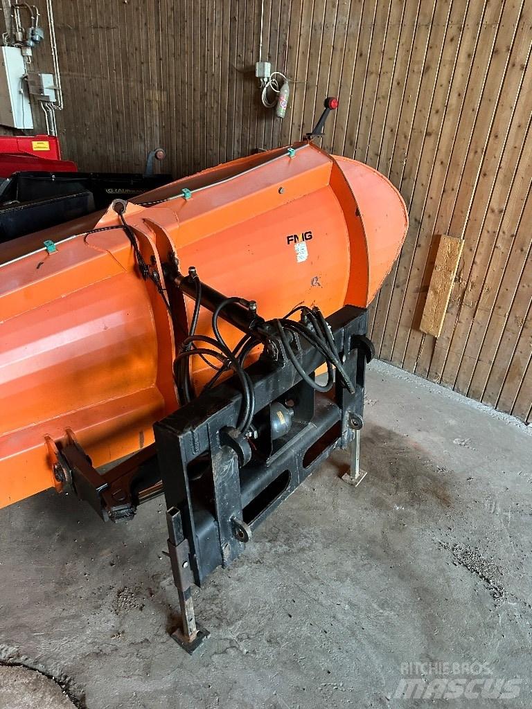 FMG AA 300 Láminas y cuñas quitanieves