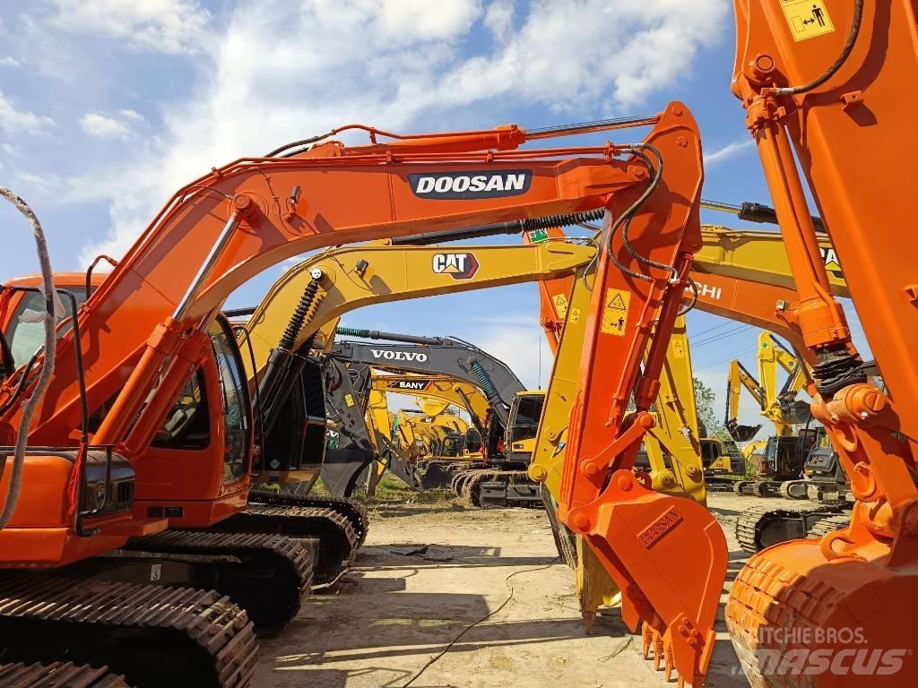 Doosan DX 150 LC Excavadoras de cadenas