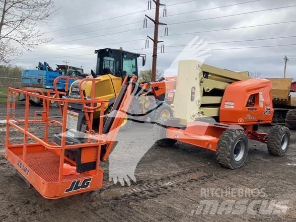 JLG 450AJ Plataforma de trabajo articulada
