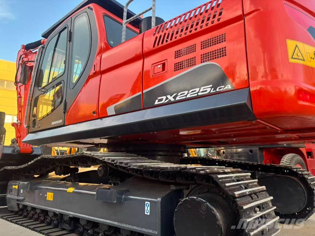 Doosan DX 225 LC Excavadoras de cadenas