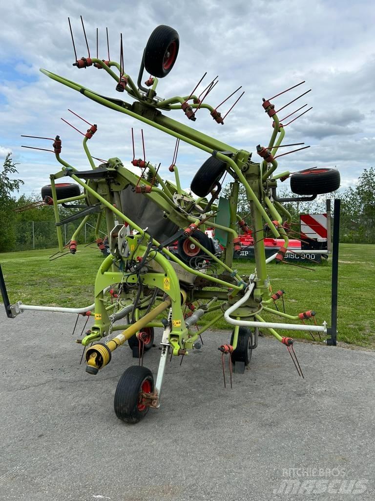 CLAAS Volto 800 Rastrillos y henificadores