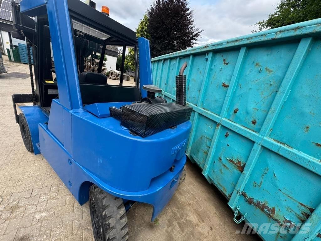 Mora M 80 C Carretillas diesel