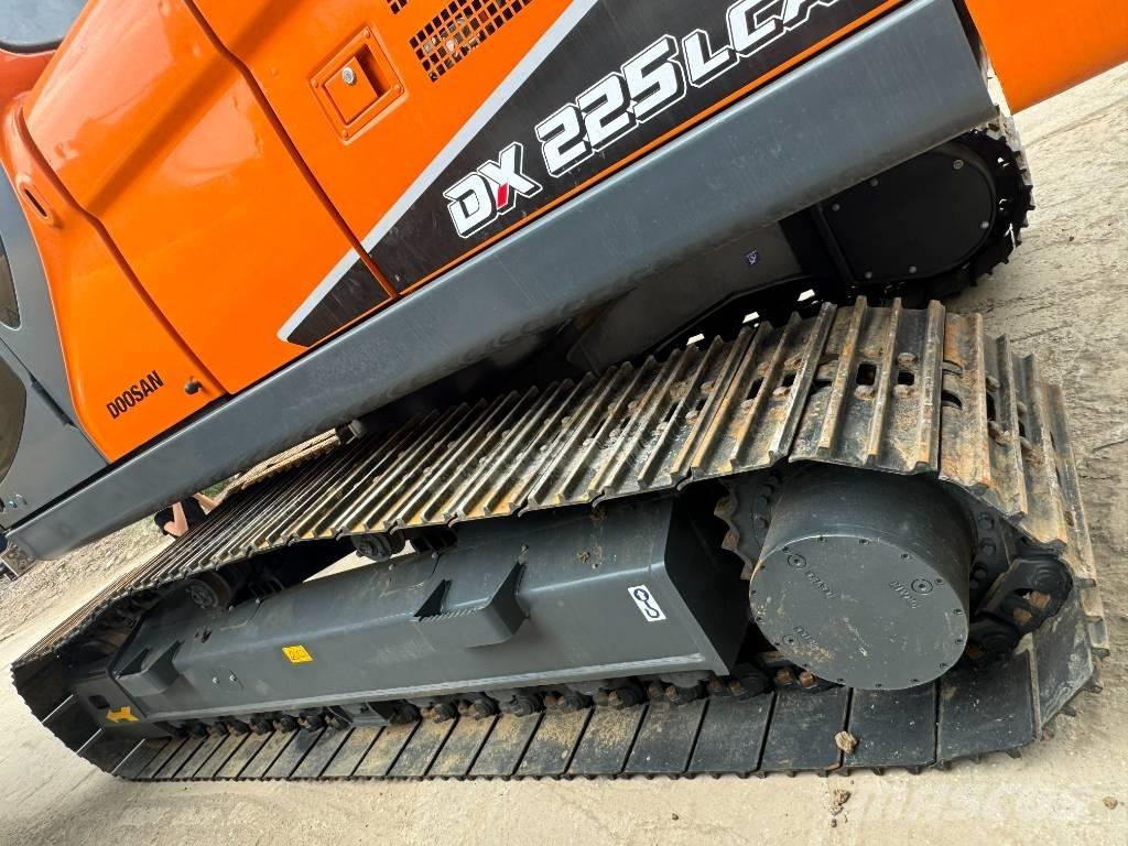 Doosan DX 225 LCA Excavadoras 7t - 12t
