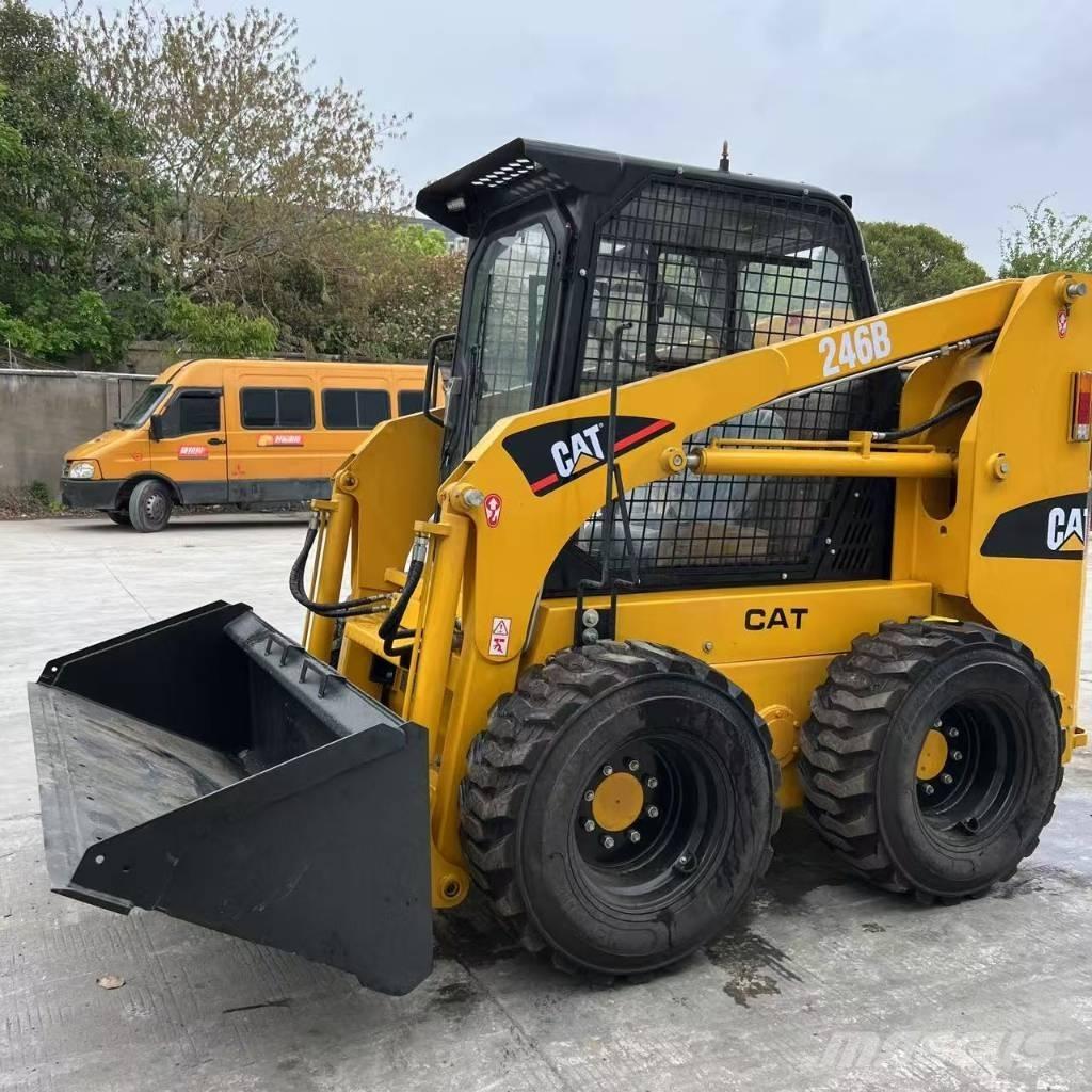 CAT 246 B Palas cargadoras