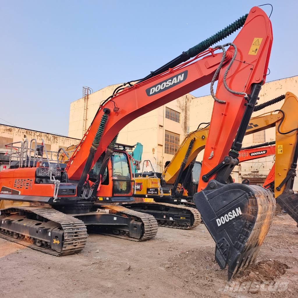 Doosan DX225LC-9C Excavadoras de cadenas
