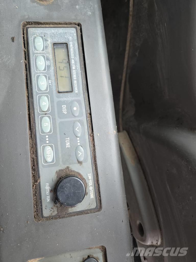 Hitachi ZX 135 US Excavadoras de cadenas