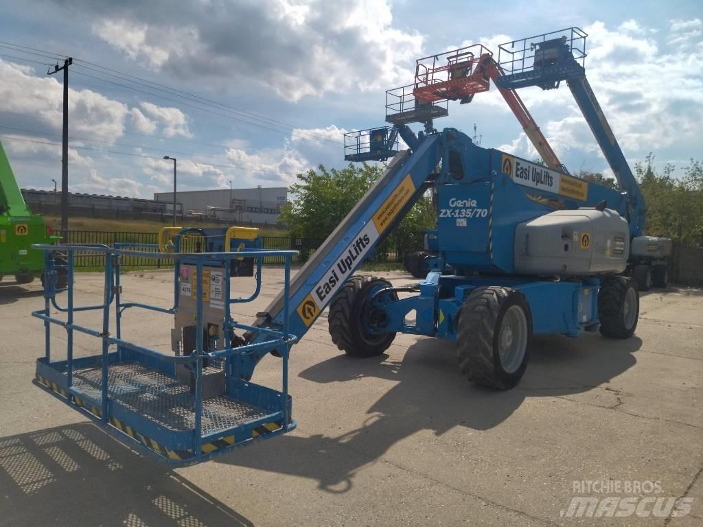 Genie ZX 135/70 Plataforma de trabajo articulada