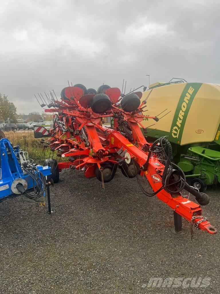 Kuhn GF 17012 Rastrillos y henificadores